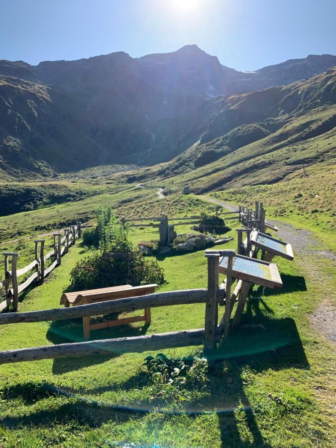 Fuerthermoar Hideaways Kaprun Bagian luar foto
